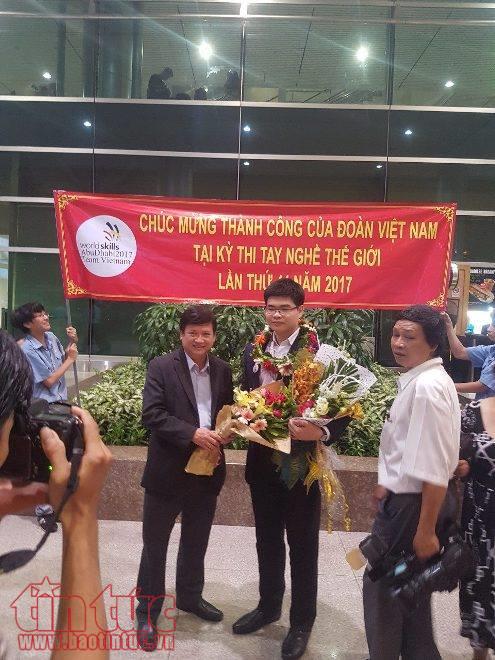 Đoàn thí sinh dự thi tay nghề thế giới đã về đến Việt Nam ảnh 3